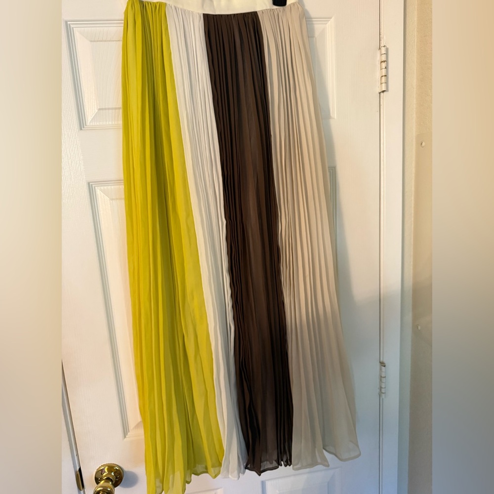New York & Company White skirt